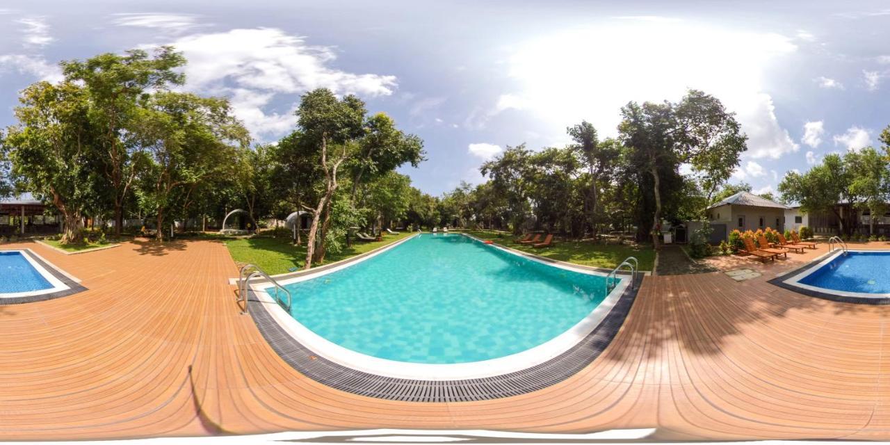 Nivadoo Resort Sigiriya Eksteriør bilde A 360° image of a swimming pool